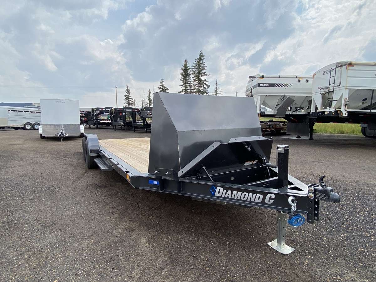 2024 Diamond C 20' Car Hauler