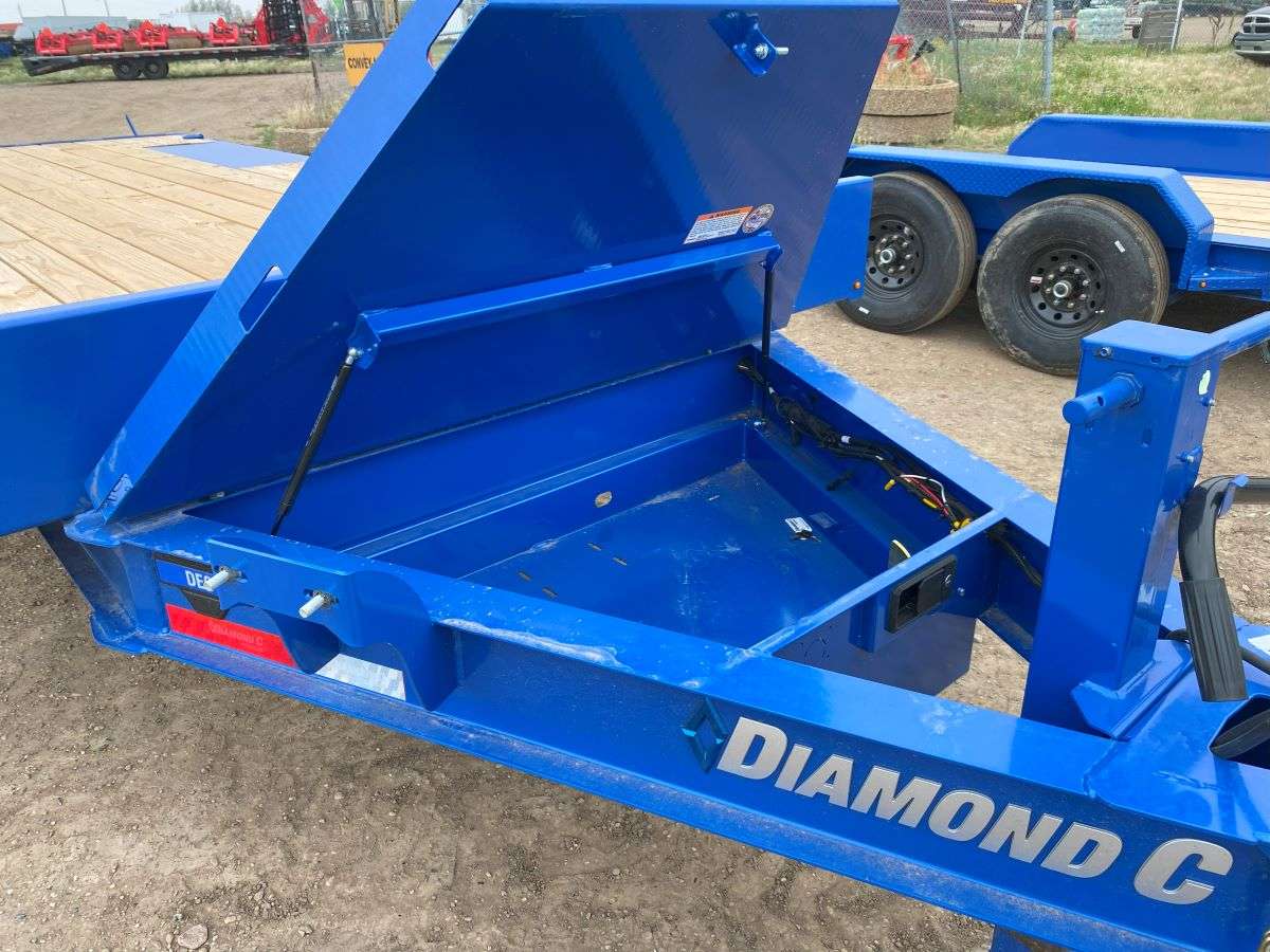 2024 Diamond C 22' Deck-Over Trailer