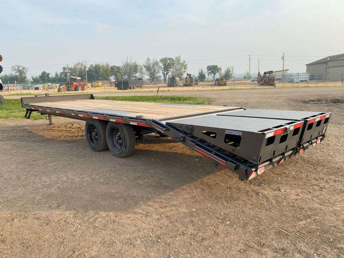 2024 Diamond C 26' Deck-Over Trailer