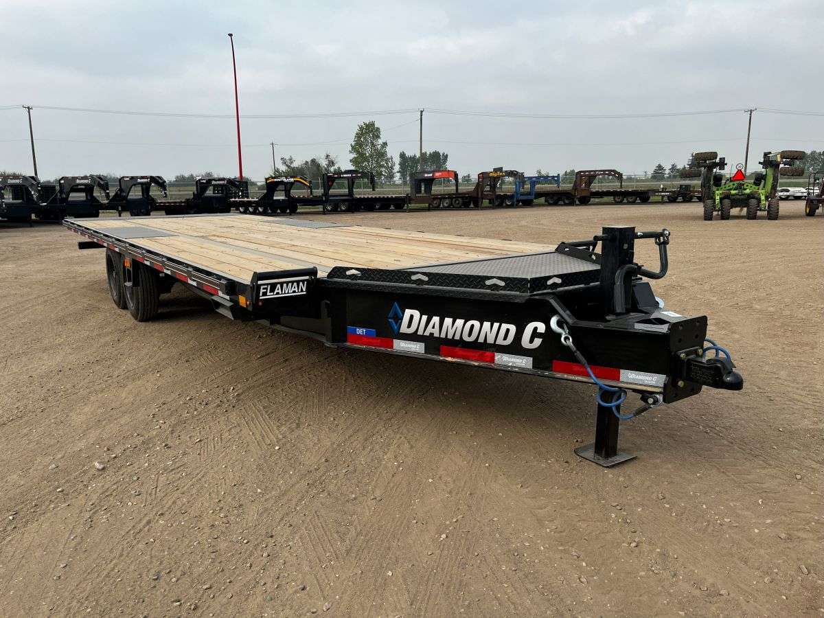 2024 Diamond C DET 8'5" x 24' Flat Deck