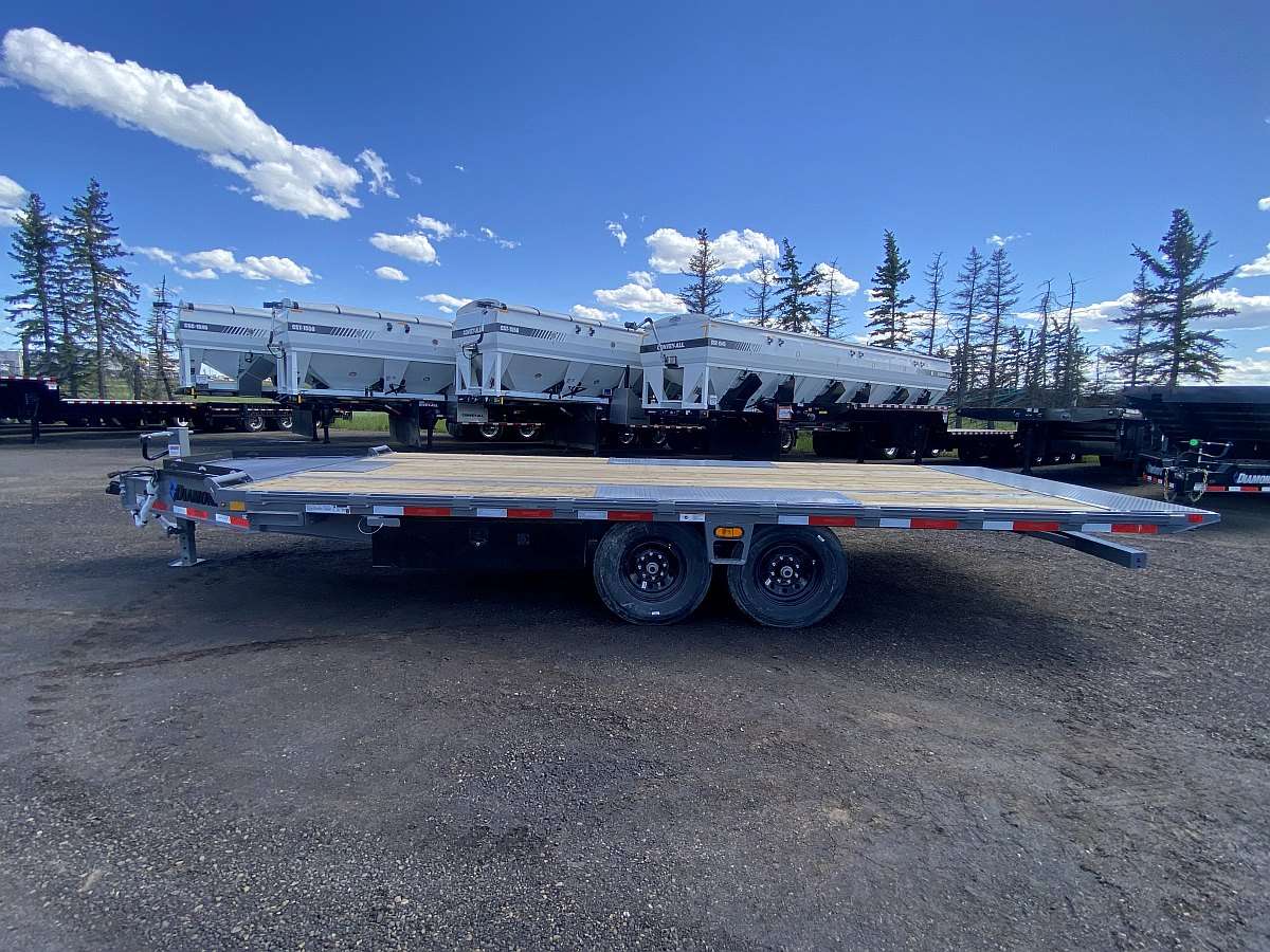 2024 Diamond C DET207- 20' Tilt Deck Trailer