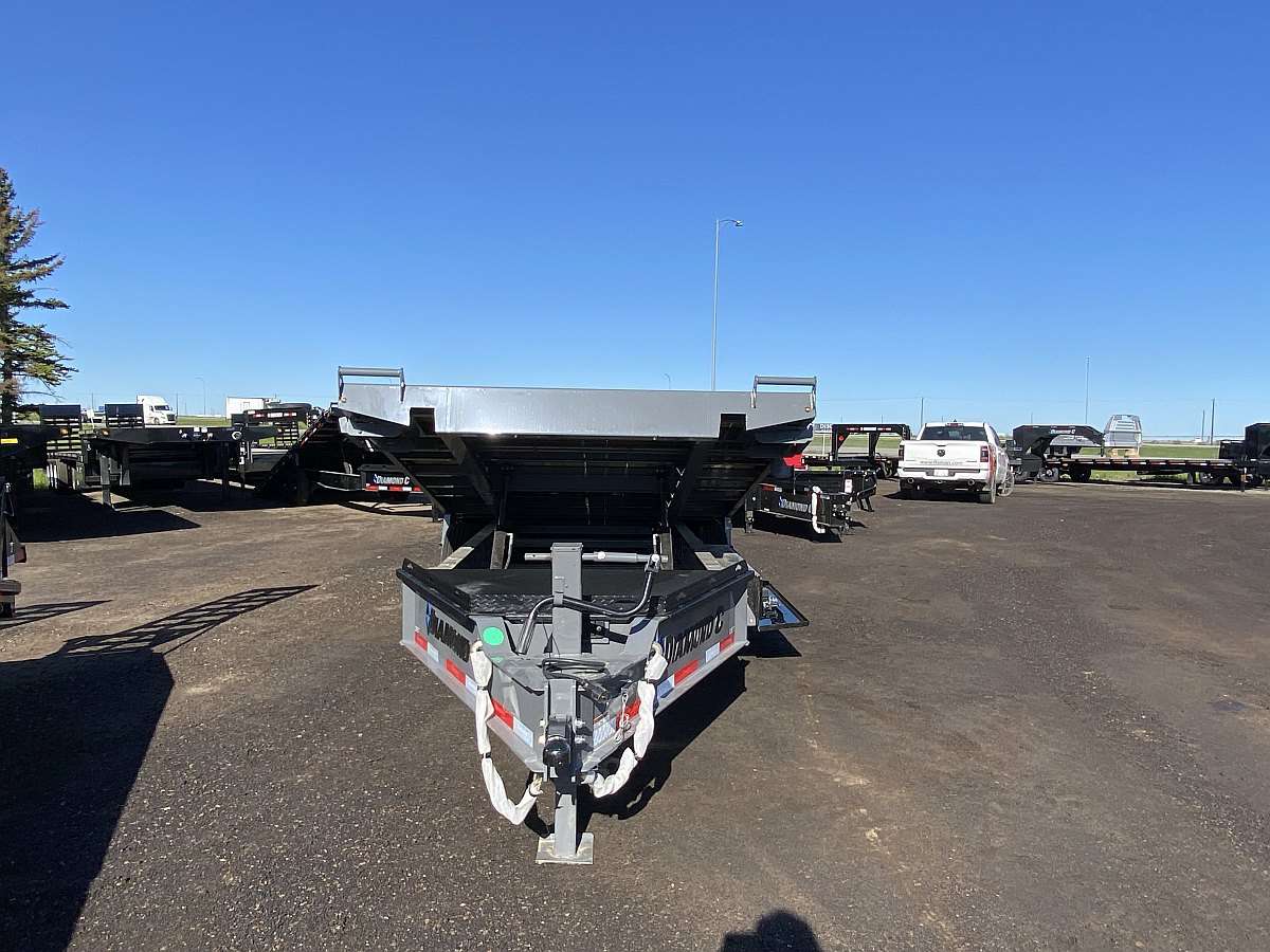 2024 Diamond C DET207- 20' Tilt Deck Trailer