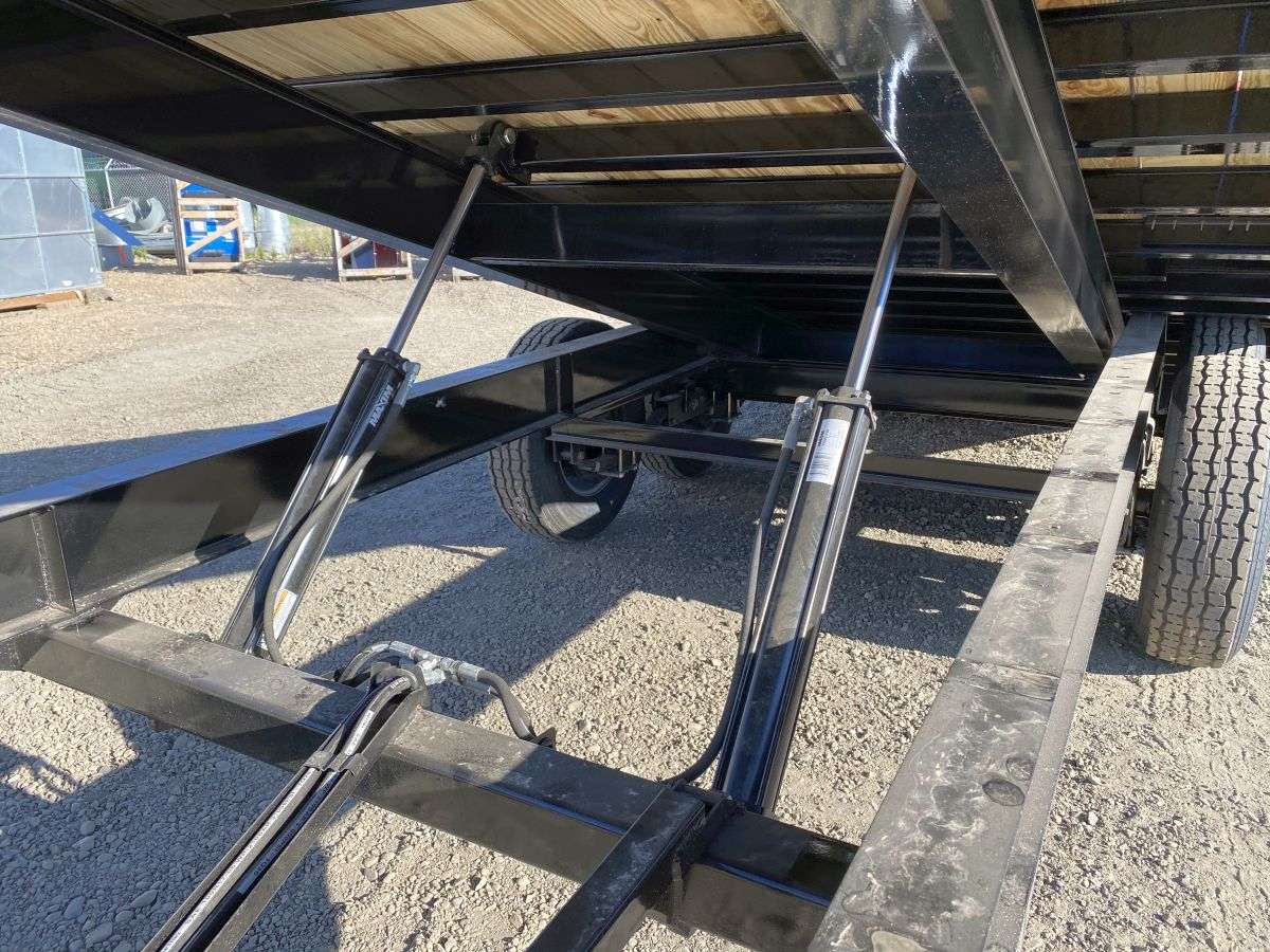 2024 Diamond C DET207- 22' Tilt Deck Trailer