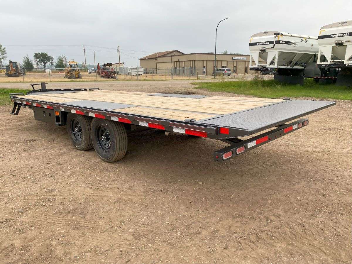 2024 Diamond C DET207 22' Tilt Deck Trailer