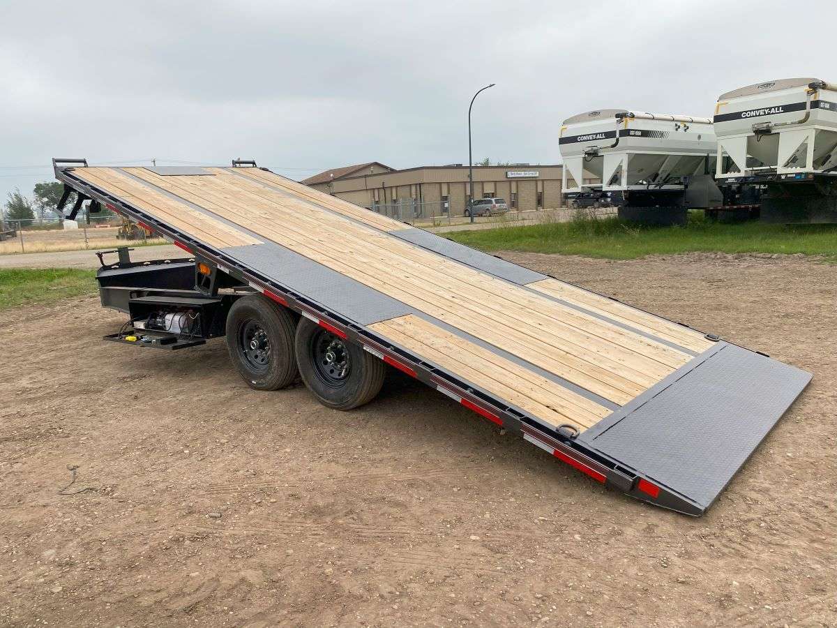 2024 Diamond C DET207 22' Tilt Deck Trailer