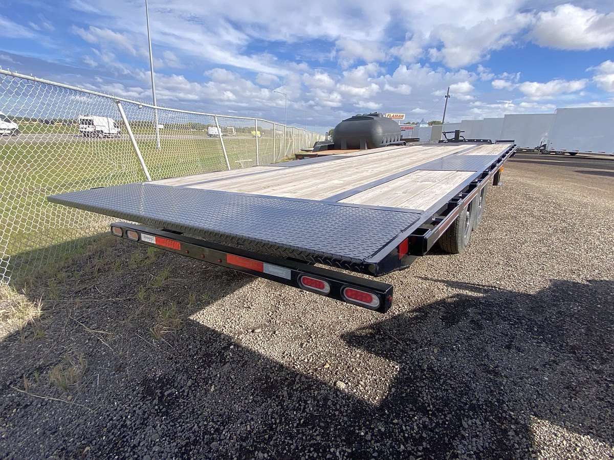 2024 Diamond C DET207 22' Tilt Deck Trailer