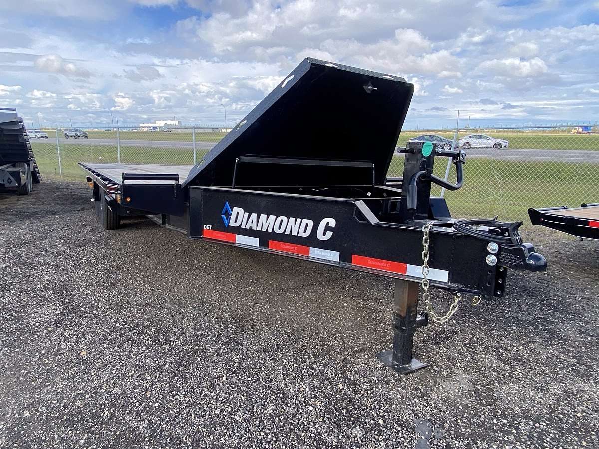 2024 Diamond C DET207 22' Tilt Deck Trailer