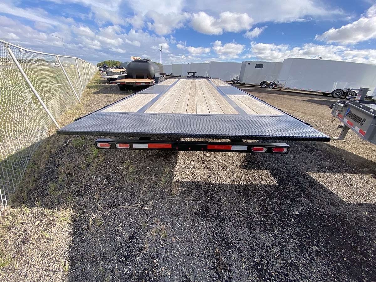 2024 Diamond C DET207 22' Tilt Deck Trailer