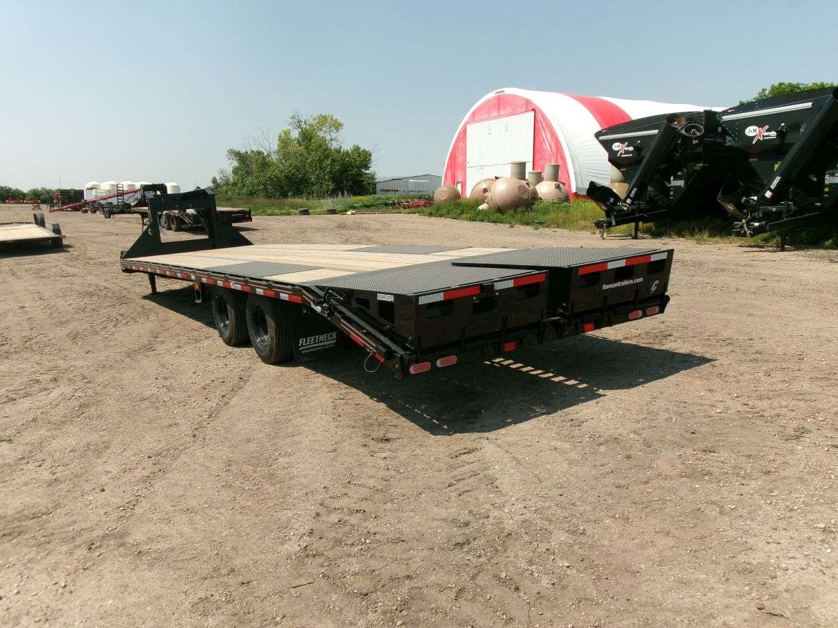 2024 Diamond C FMAX 8'6" x 35' Gooseneck Flat Deck