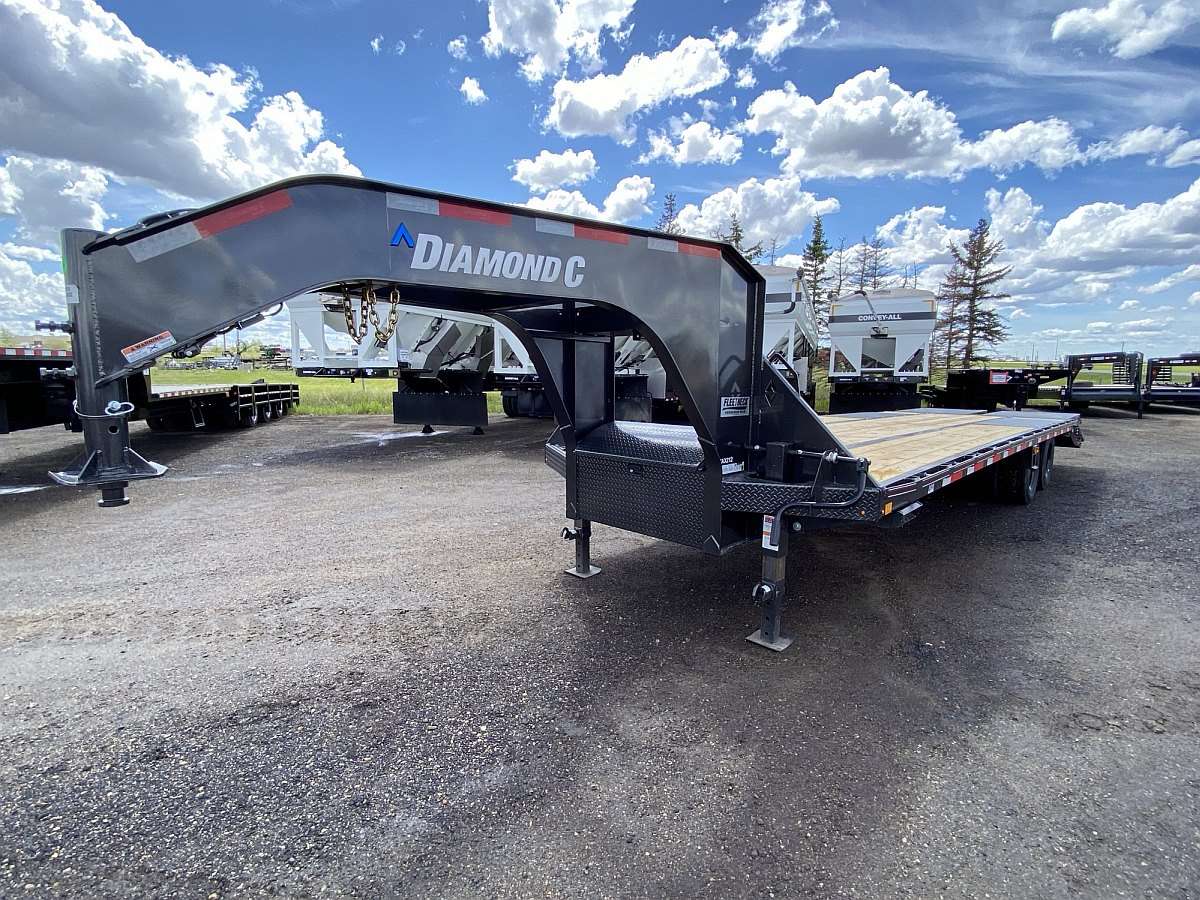 2024 Diamond C FMAX210- 30' Gooseneck Trailer