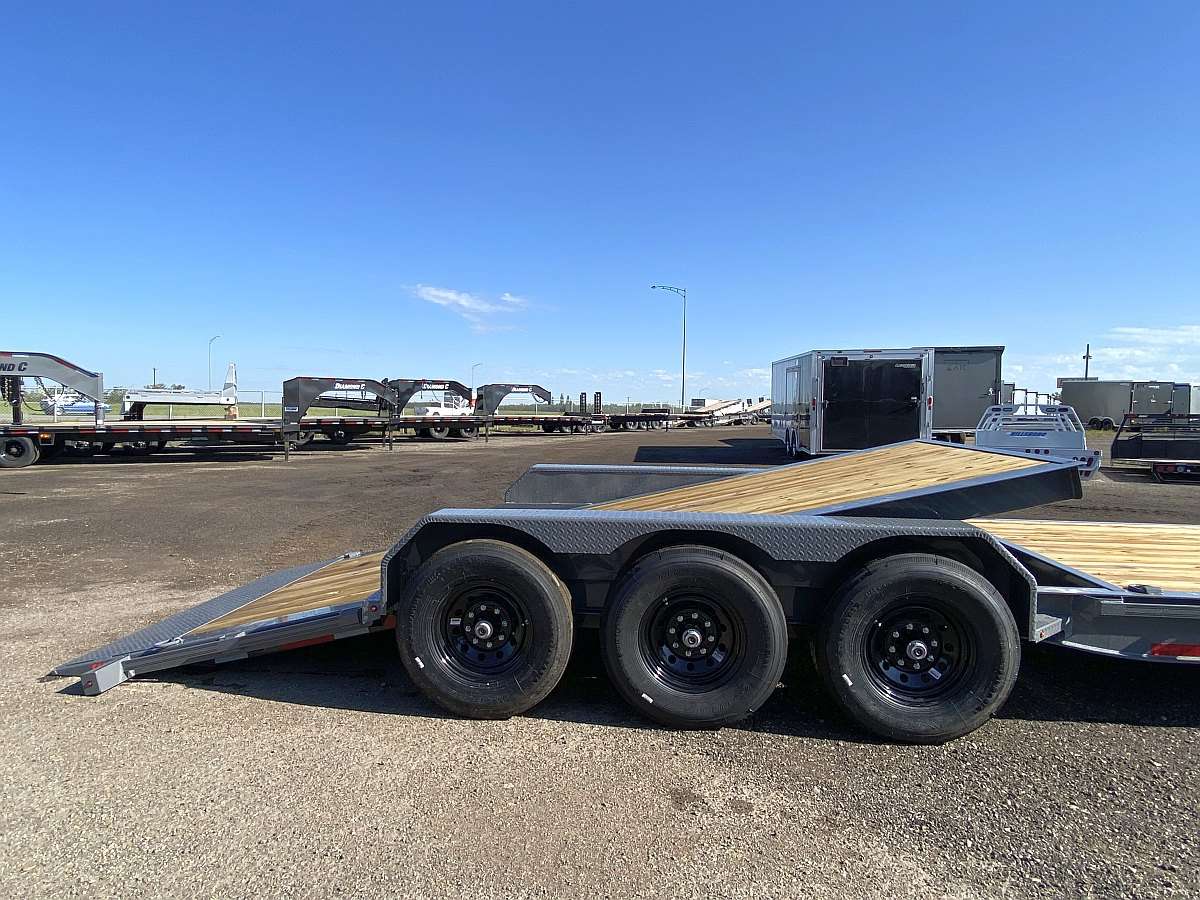 2024 Diamond C HDT307 24' Tilt Deck Trailer