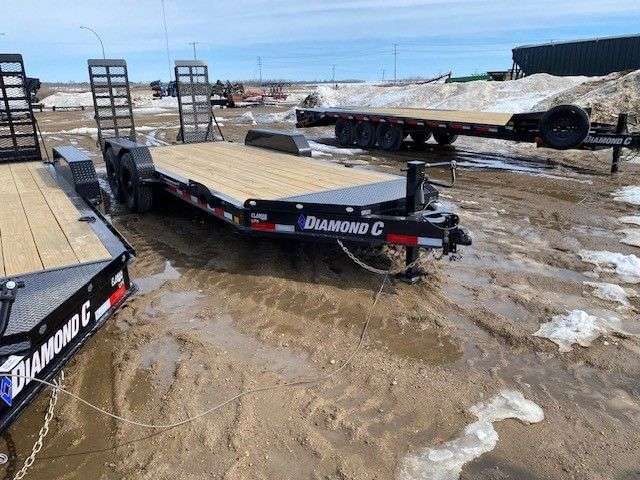 2024 Diamond C LPX 8'6" x 18' Beavertail Flat Deck