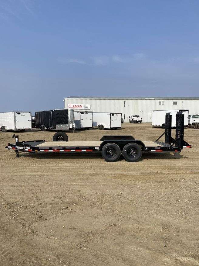 2024 Diamond C LPX 8'6" x 20' Beavertail Flat Deck