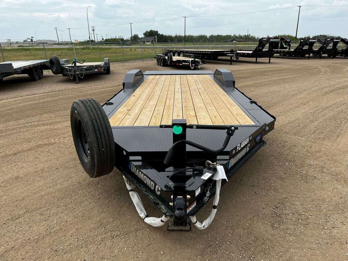 2024 Diamond C LPX 8'6' x 22' Flat Deck