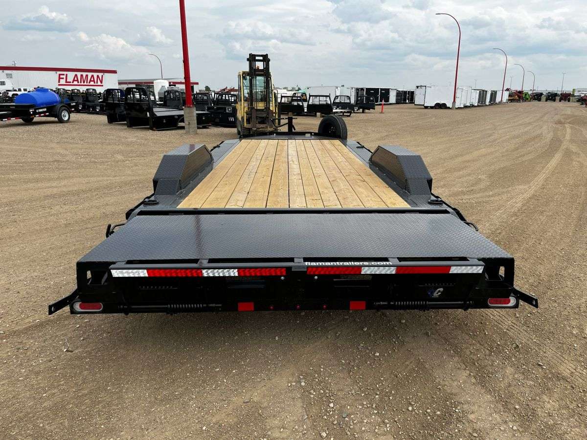 2024 Diamond C LPX 8'6' x 22' Flat Deck