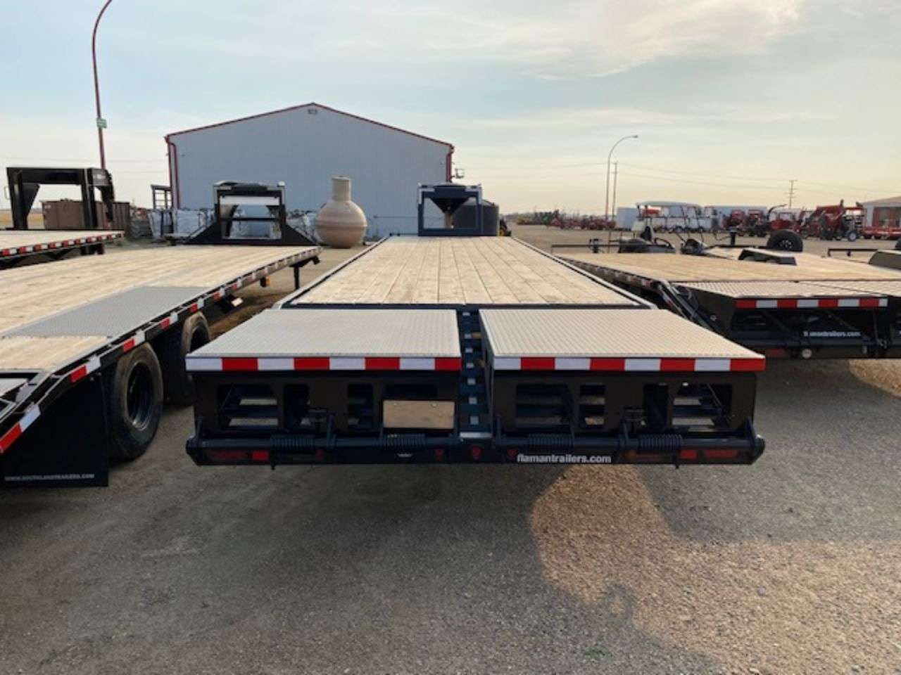 2024 Norbert FDG 8'4" x 35' Gooseneck Beavertail Flat Deck