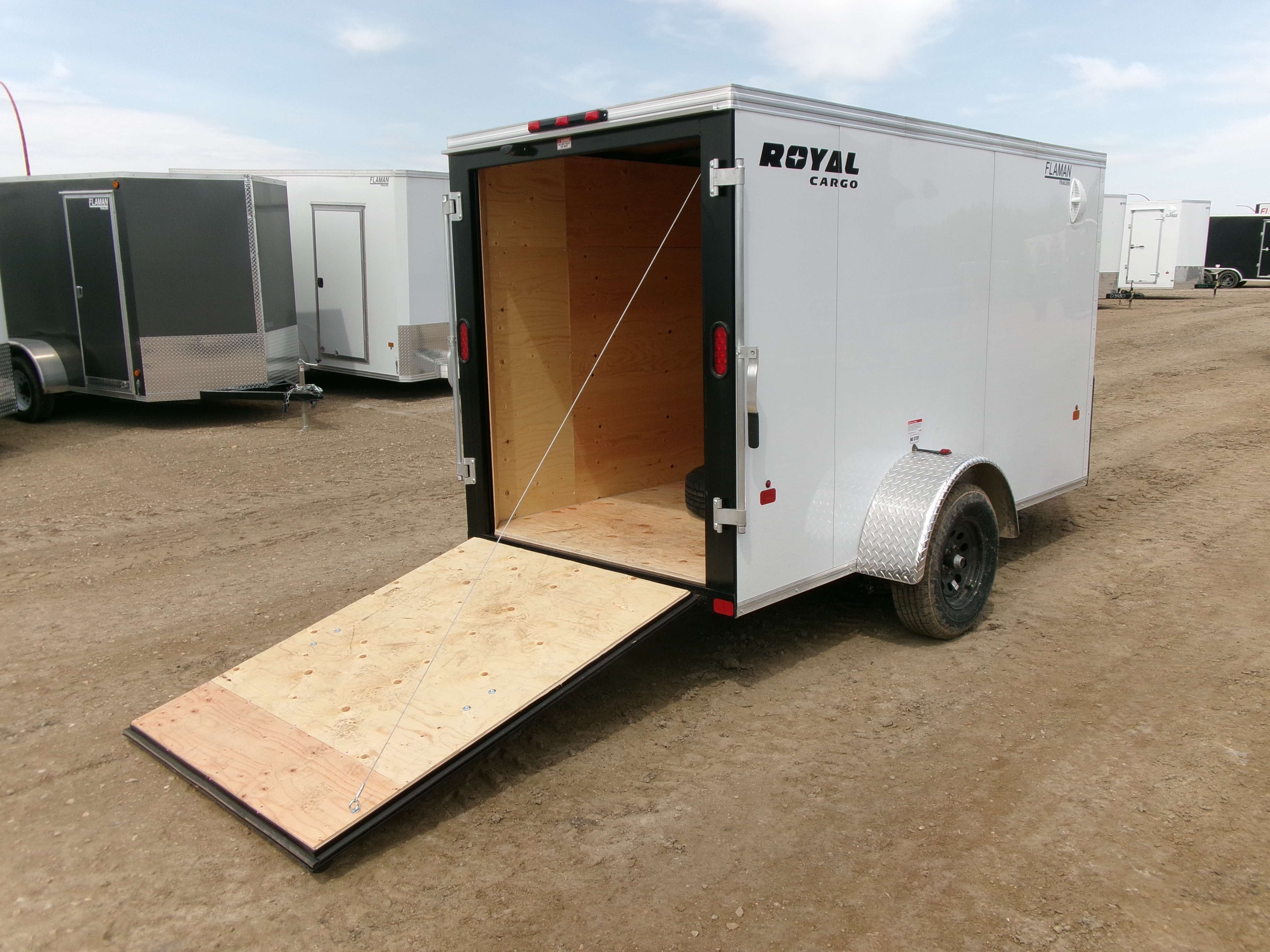 2024 Royal LCH 5' x 10' V-Nose Cargo