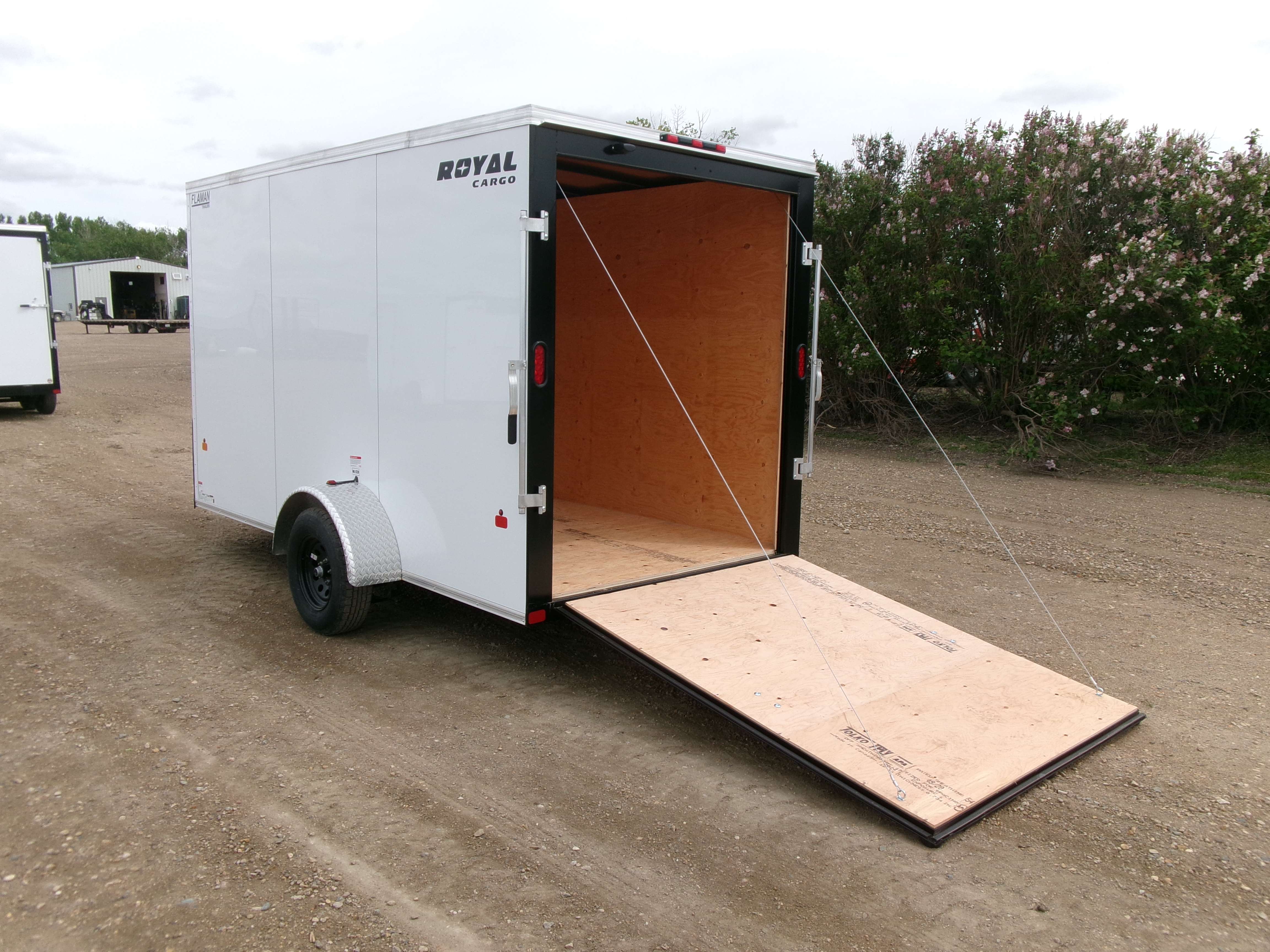 2024 Royal LCH 6' x 12' V-Nose Cargo