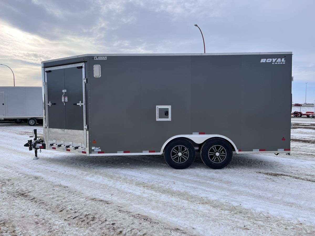 2024 Royal XR 8'6" x 16' + V-Nose Toy Hauler