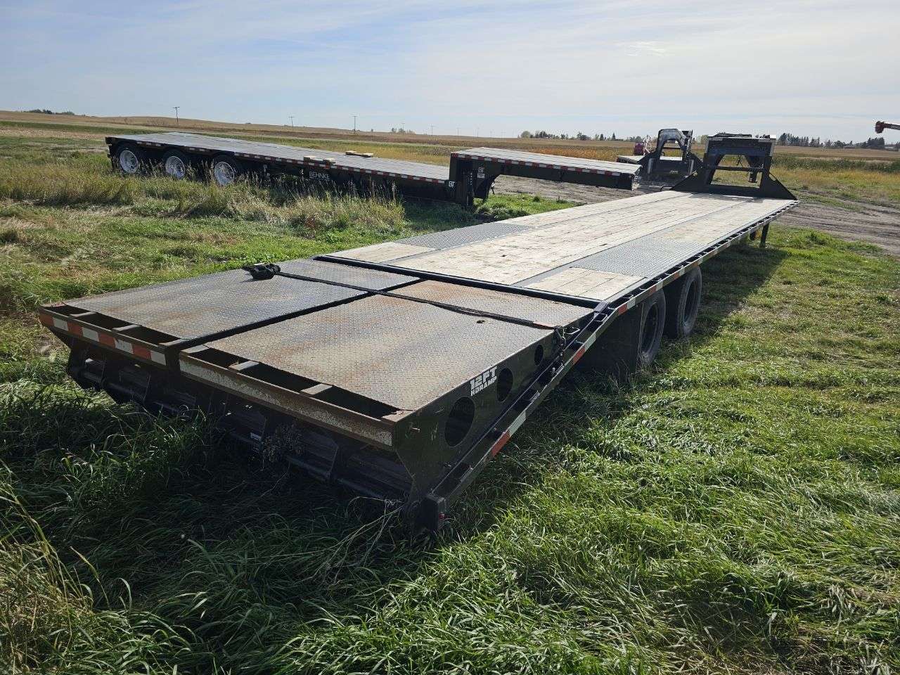 2024 Southland 34' Gooseneck Flat Deck Trailer