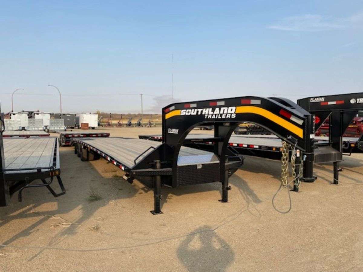 2024 Southland ETG 8'6" x 38' Gooseneck Beavertail Flat Deck