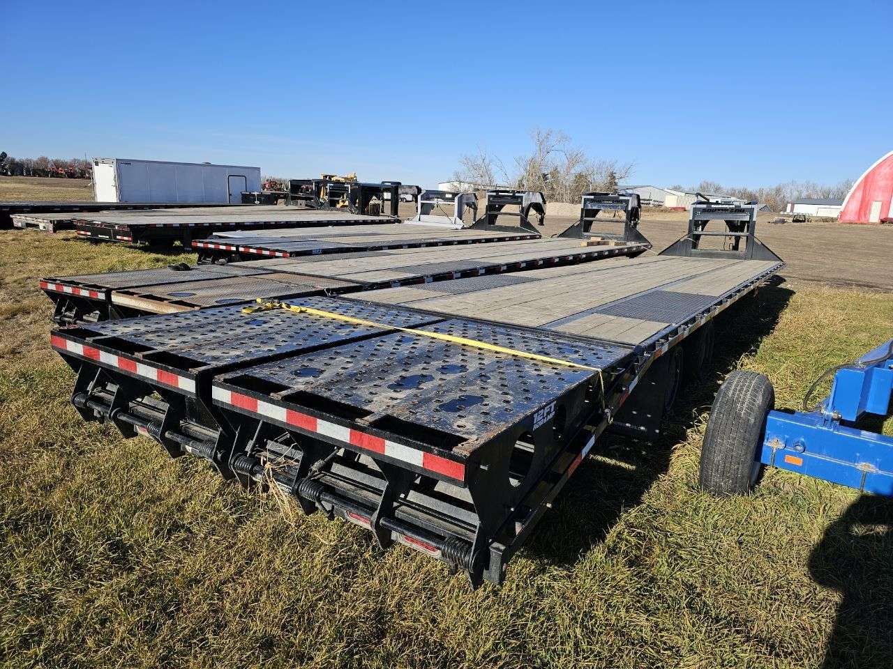 2024 Southland ETG 8'6" x 40' Gooseneck Beavertail Flat Deck