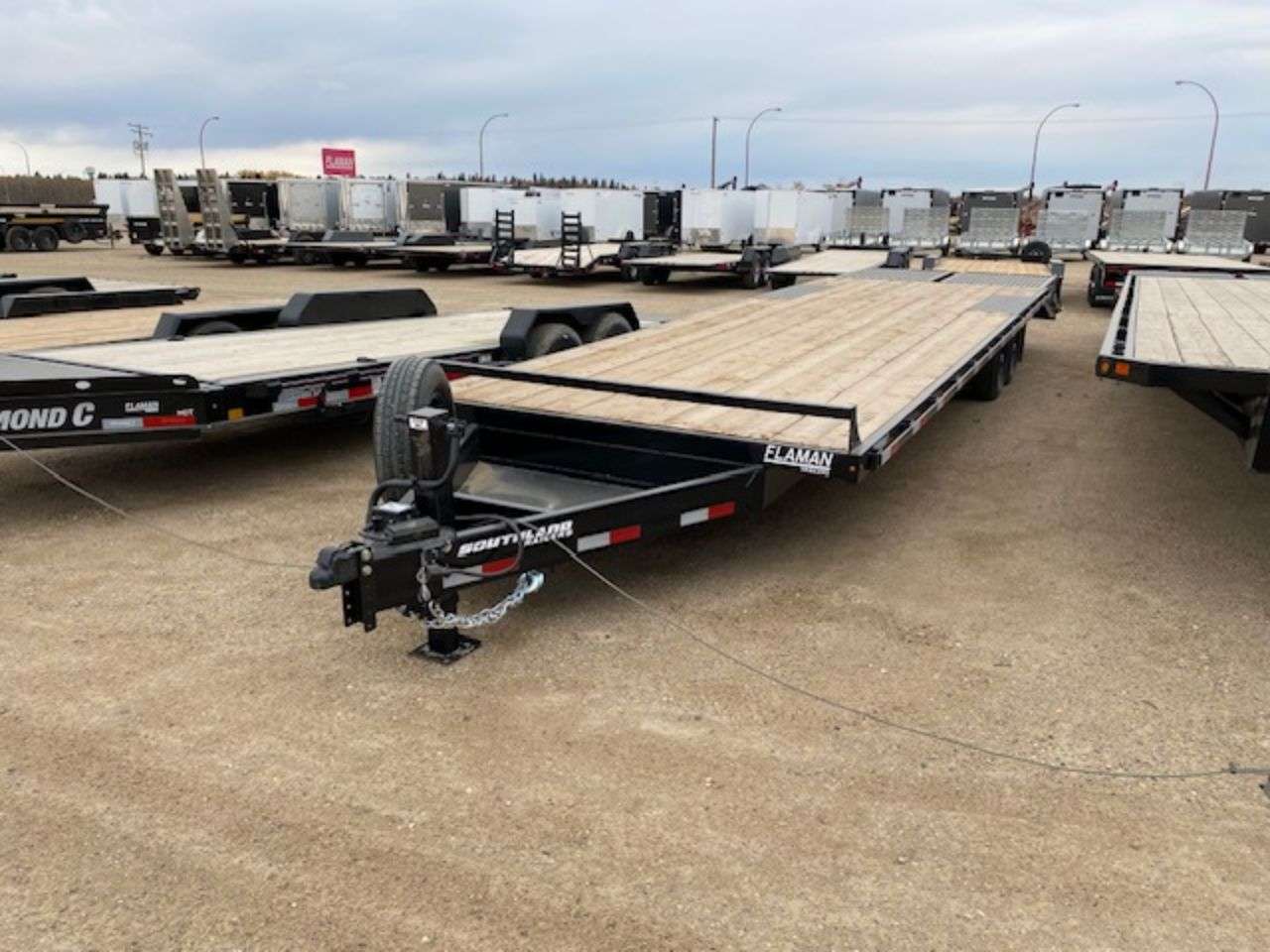 2024 Southland HBA 8'6" x 30' Beavertail Deckover