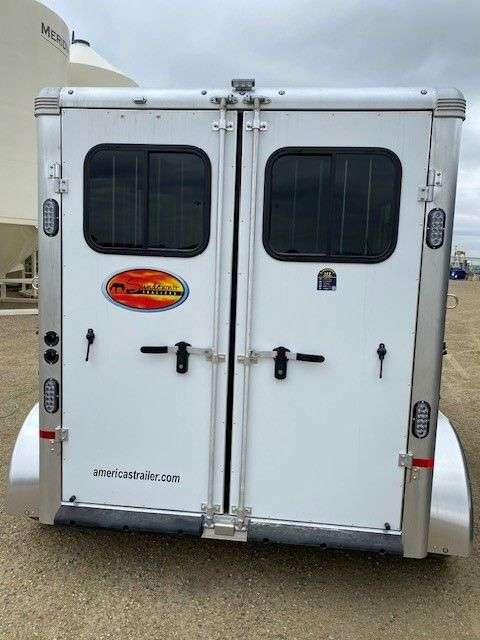 2024 Sundowner Super Sport 6'9" x 10' 2-Horse Bumper Pull