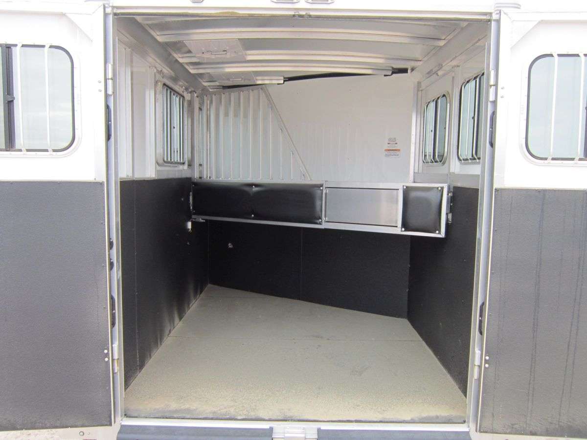 2024 Sundowner Super Sport 6'9" x 10' 2-Horse Bumper Pull