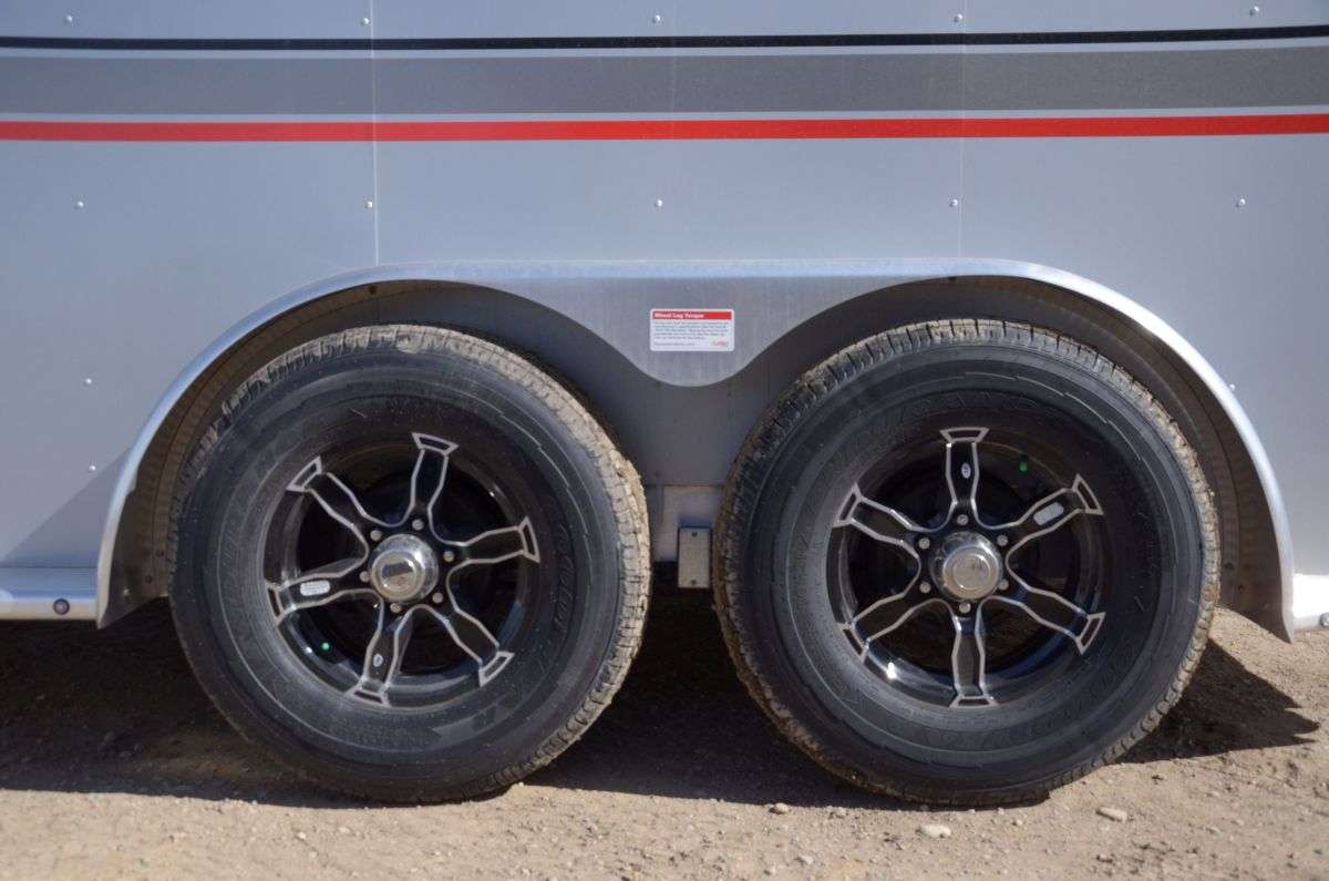 2024 Sundowner Super Sport 6'9" x 15'3" 3-Horse Gooseneck