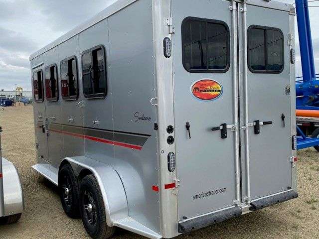 2024 Sundowner Super Sport 6'9" x 16'6" 4-Horse BP Trailer