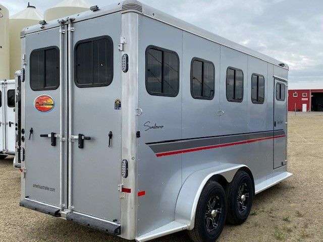 2024 Sundowner Super Sport 6'9" x 16'6" 4-Horse BP Trailer