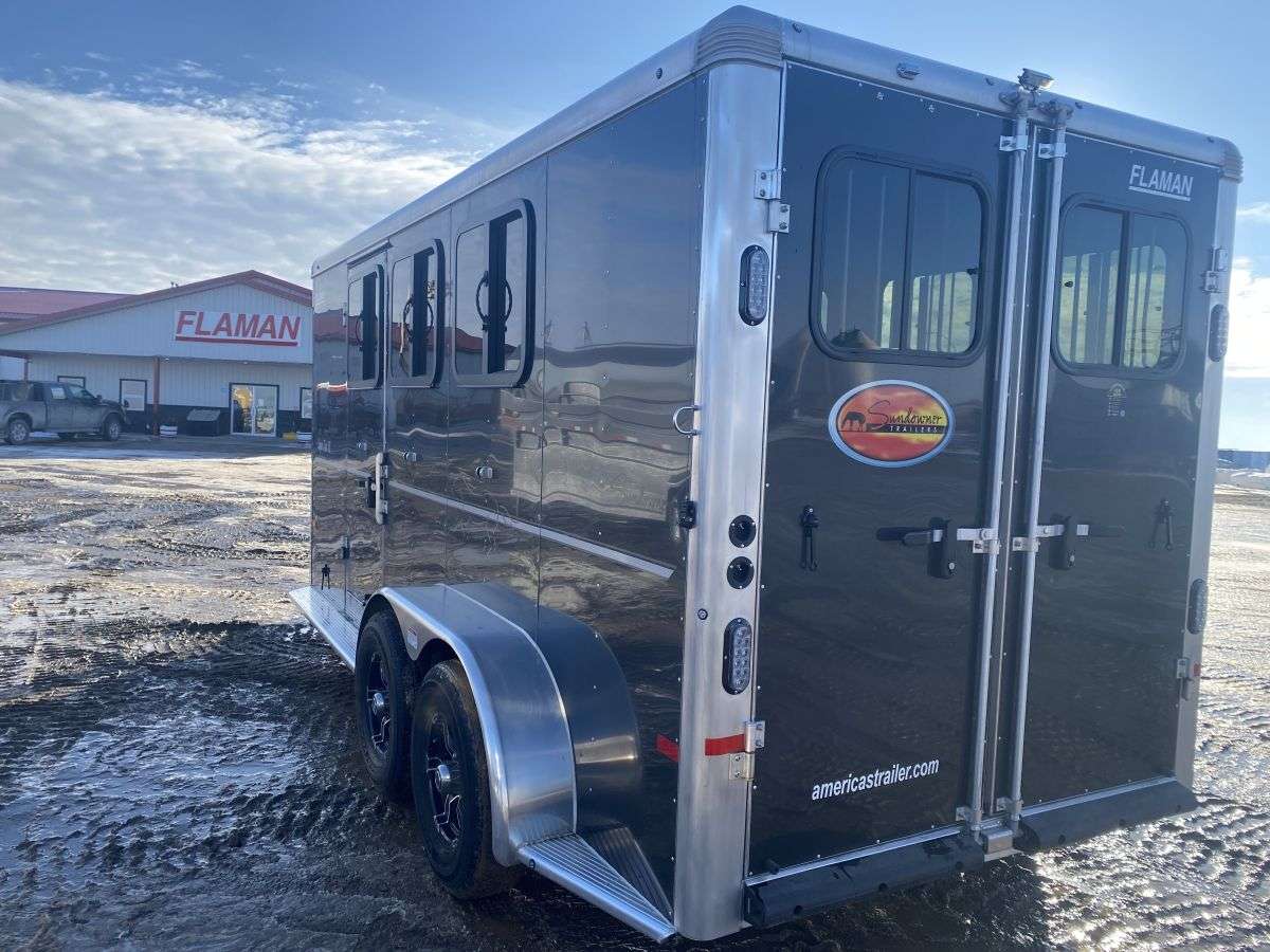 2024 Sundowner Super Tack 6'9" x 16'3" 3-Horse Bumper Pull