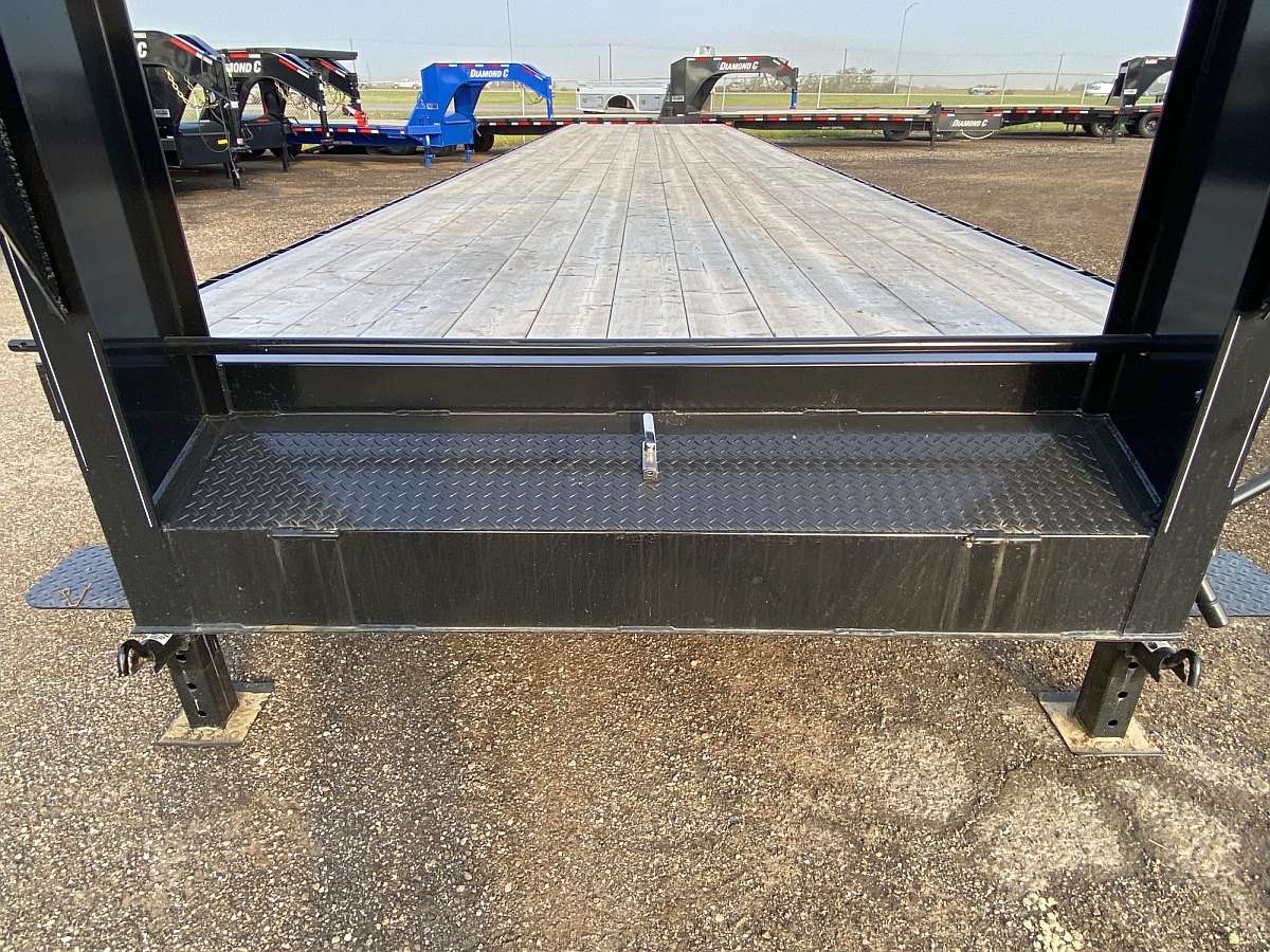 2024 Trailtech H370- 40' Gooseneck Trailer