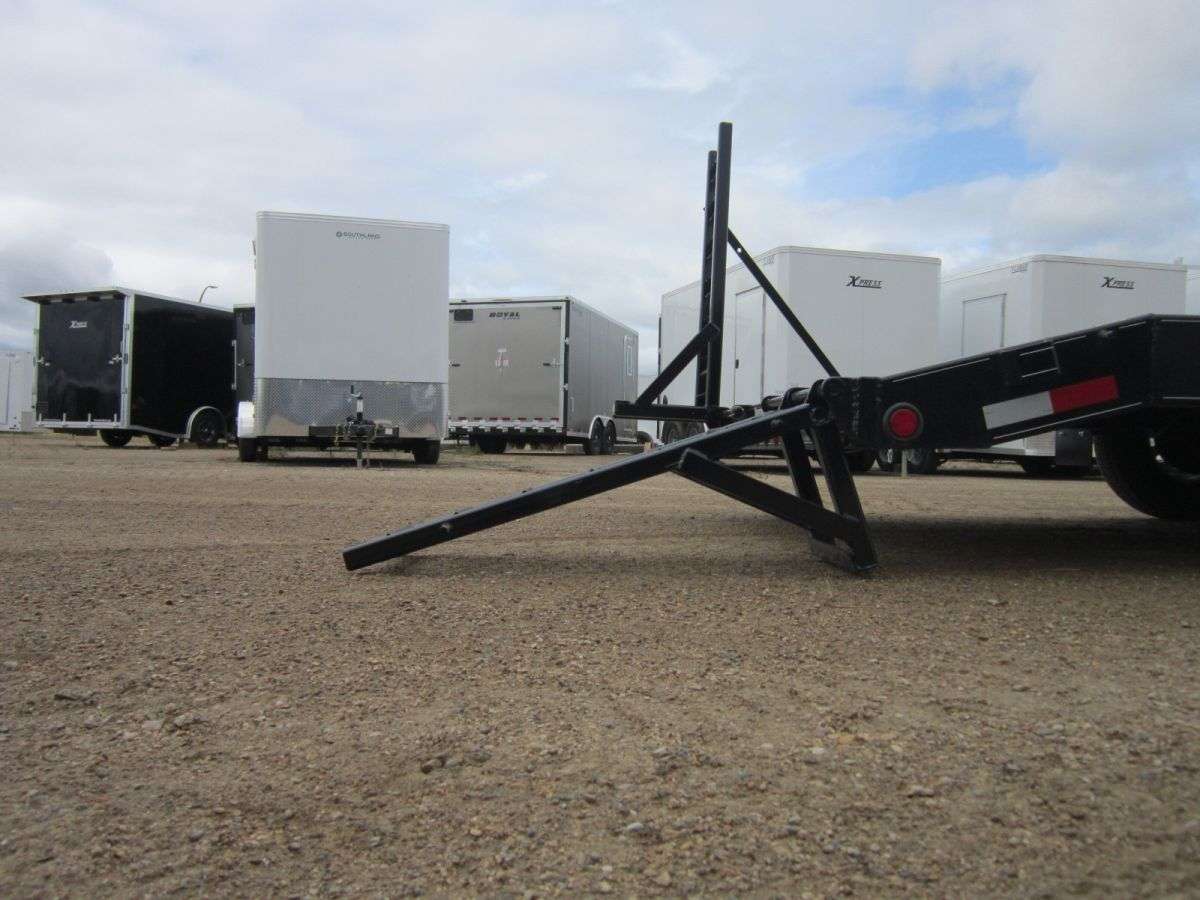 2024 Trailtech L370 8'5" x 28' Gooseneck Flat Deck