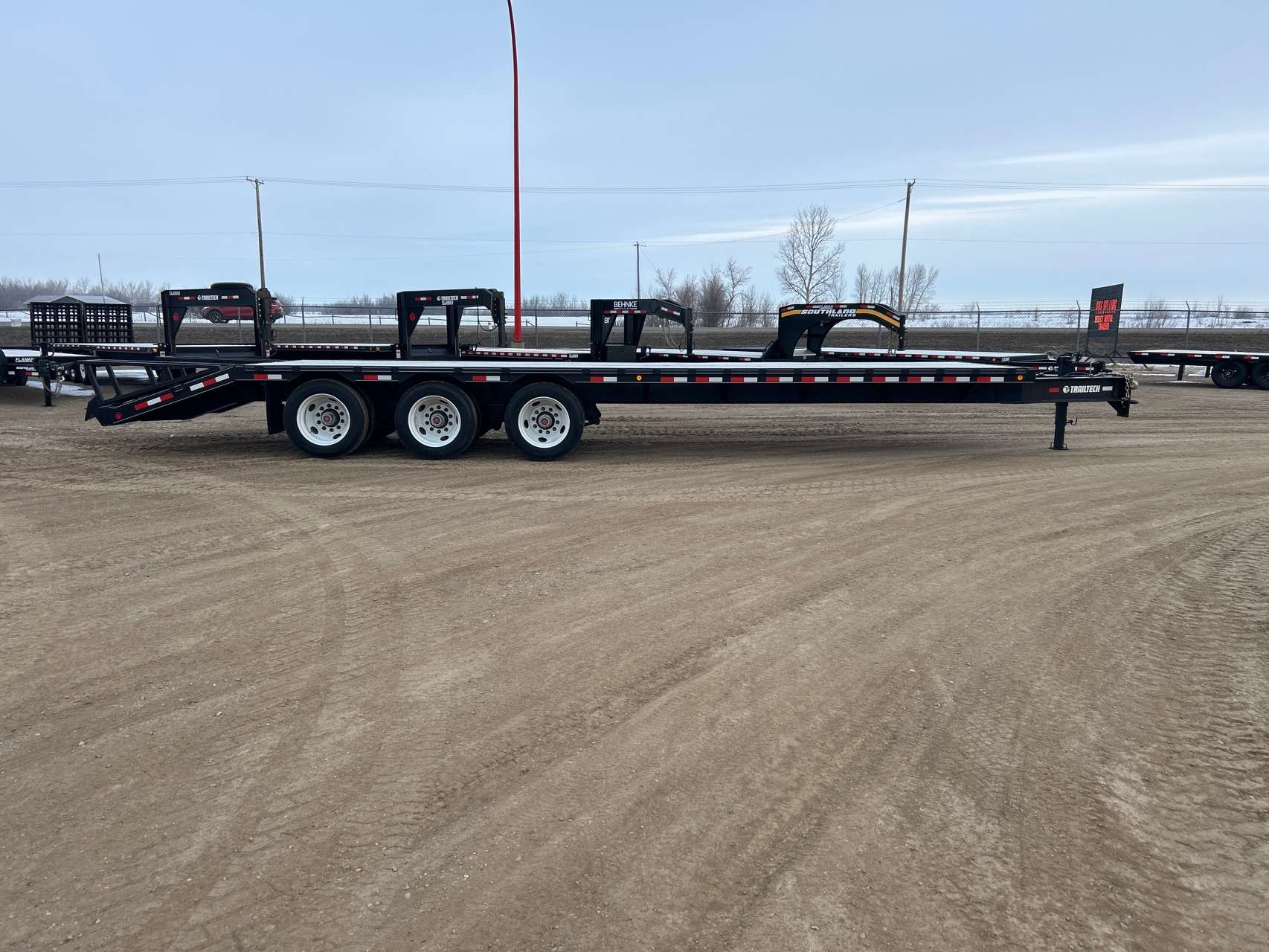 2024 Trailtech TD320 8'6" x 35' BT Pintle Flat Deck Trailer