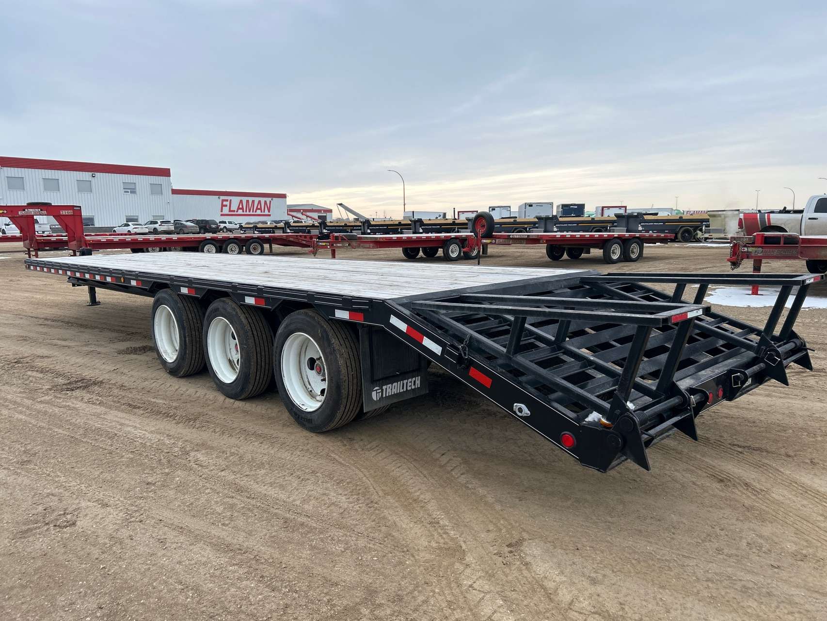2024 Trailtech TD320 8'6" x 35' BT Pintle Flat Deck Trailer