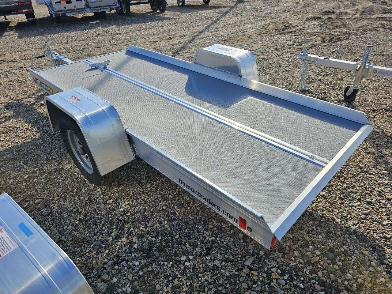 2025 Aluma 5010T 50" x 10' Tilt Toy Hauler