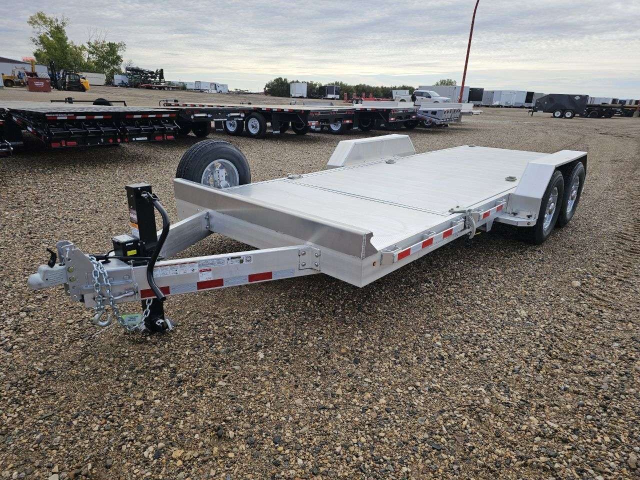 2025 Aluma 8220T 8'6" x 20' Tilt Car Hauler