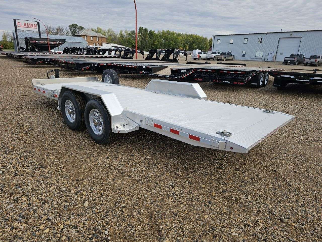 2025 Aluma 8220T 8'6" x 20' Tilt Car Hauler