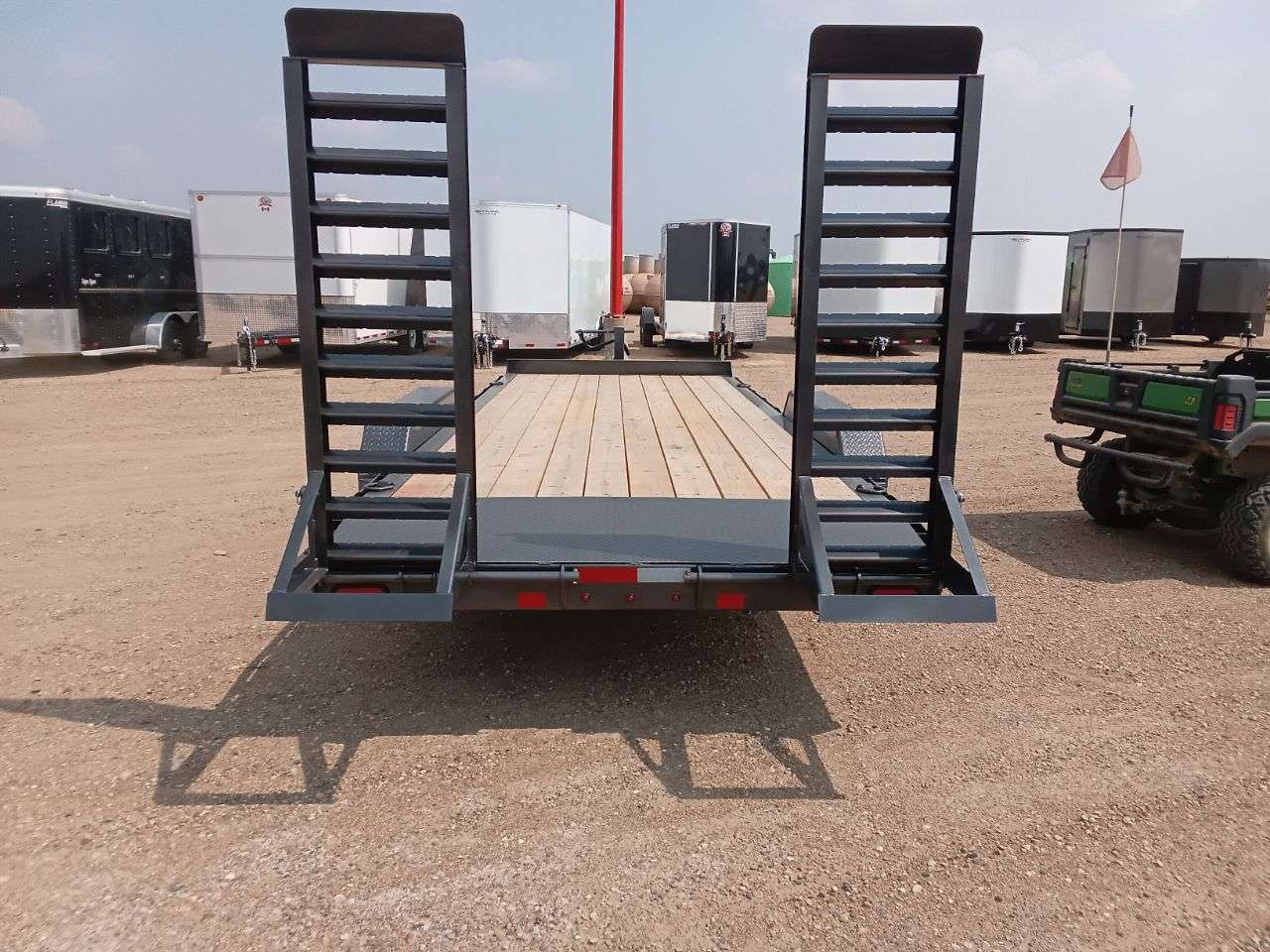 2025 Baseline HEQ 8'6" x 20' Beavertail Flat Deck