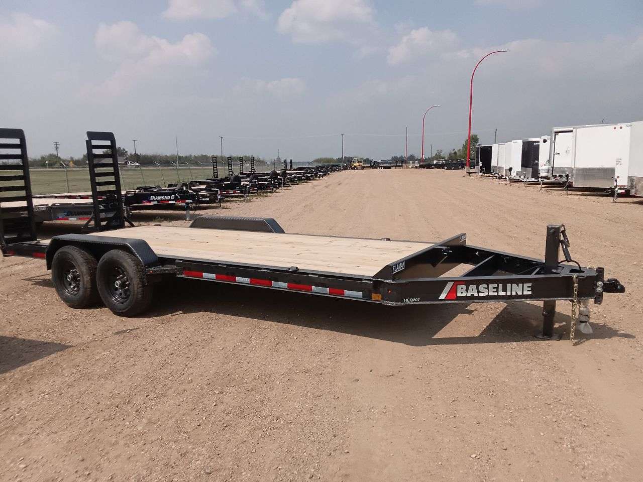 2025 Baseline HEQ 8'6" x 20' Beavertail Flat Deck
