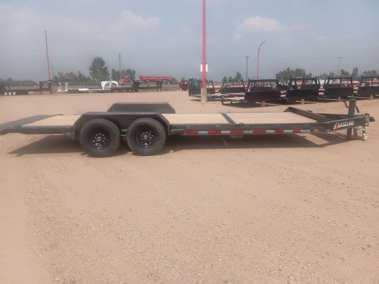 2025 Baseline HTL 8'6" x 22' Partial Tilt