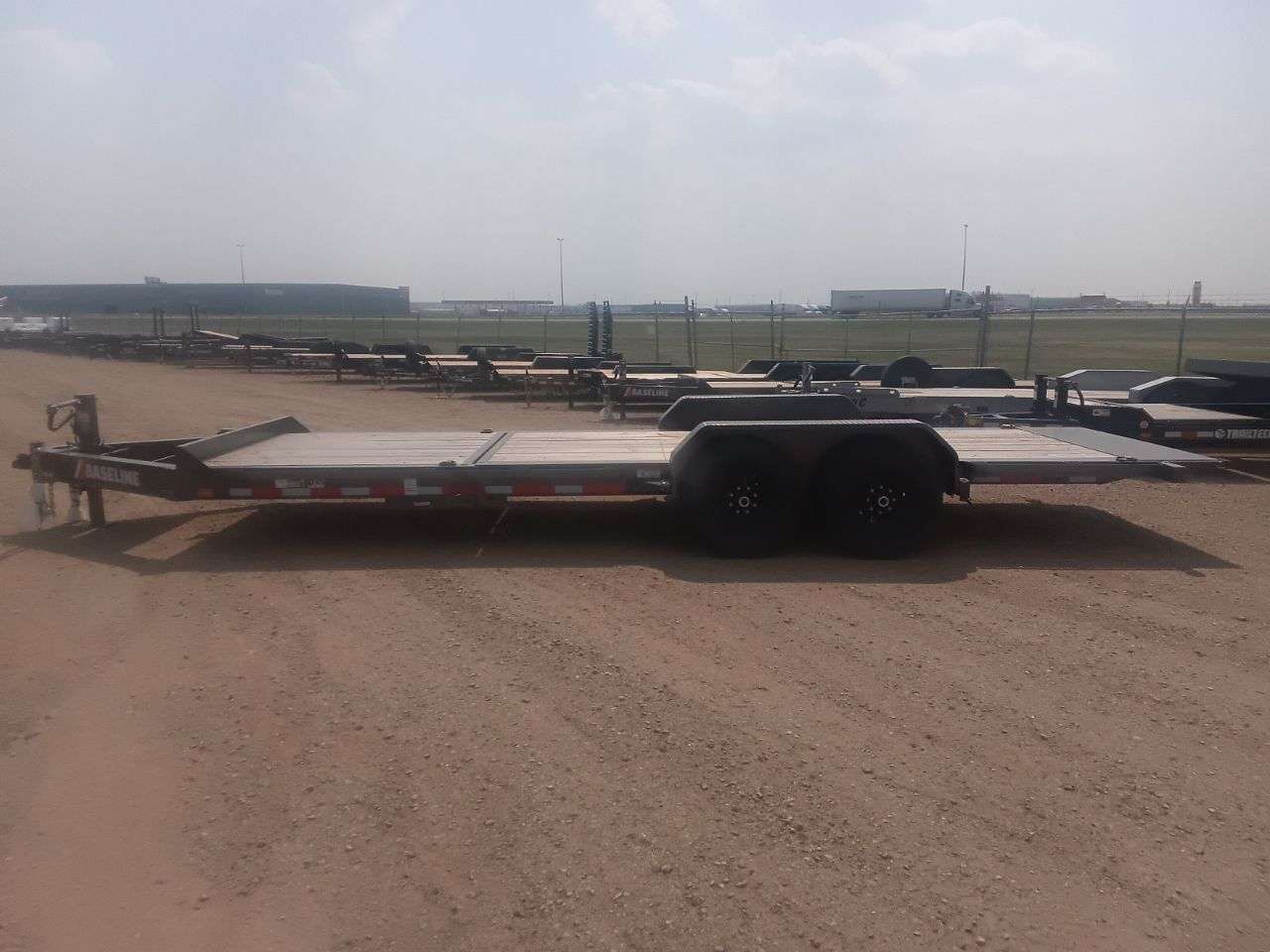 2025 Baseline HTL 8'6" x 22' Partial Tilt