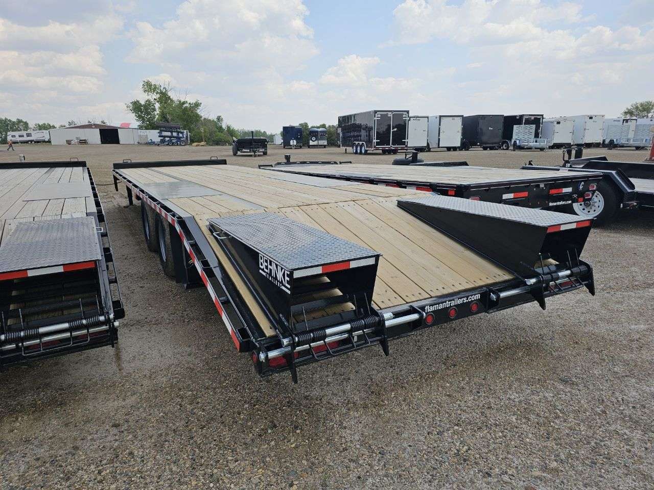2025 Behnke 8'6" x 29' Pintle Flat Deck