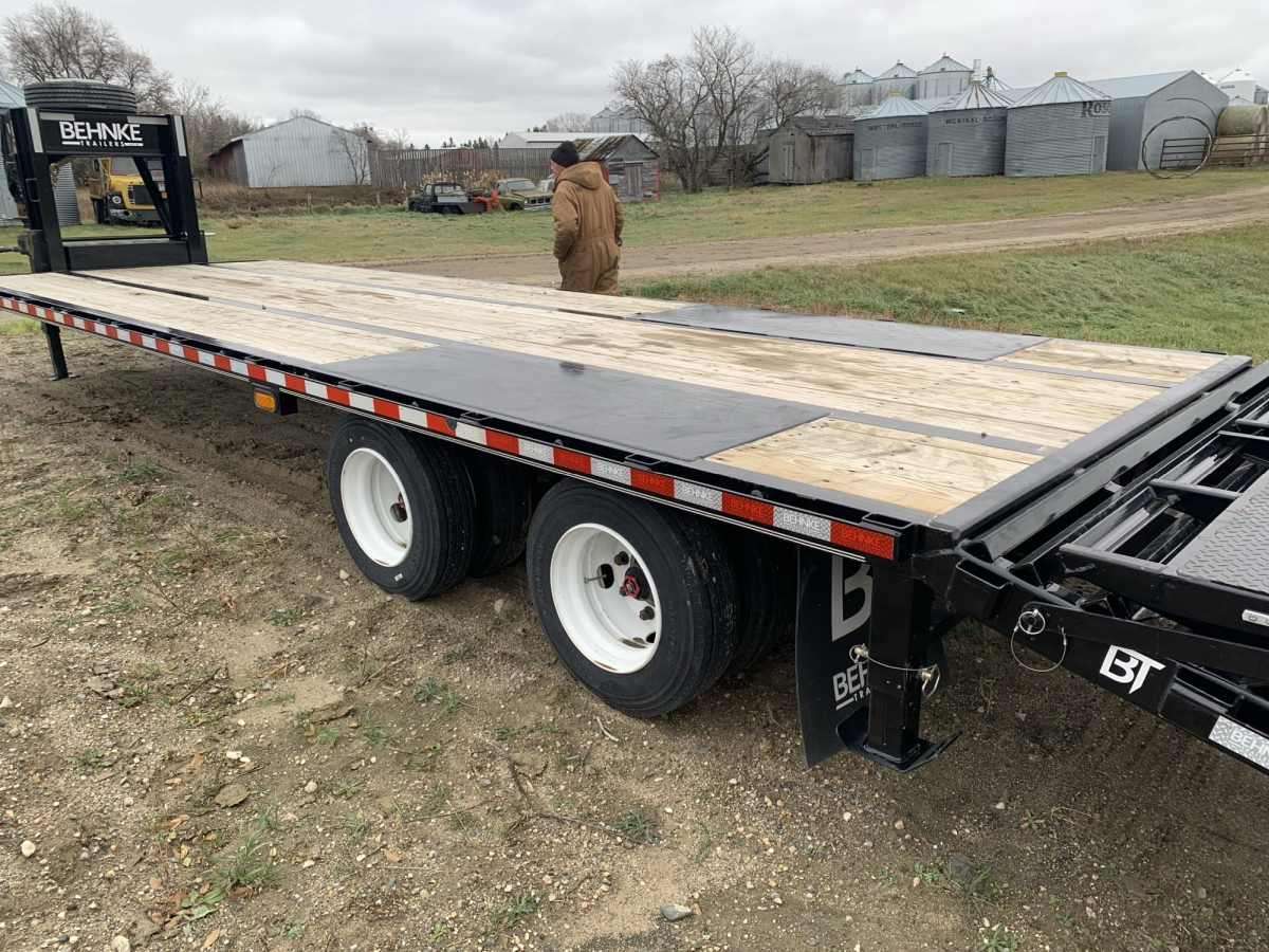 2025 Behnke 8'6" x 30' GN Beavertail Flat Deck Trailer