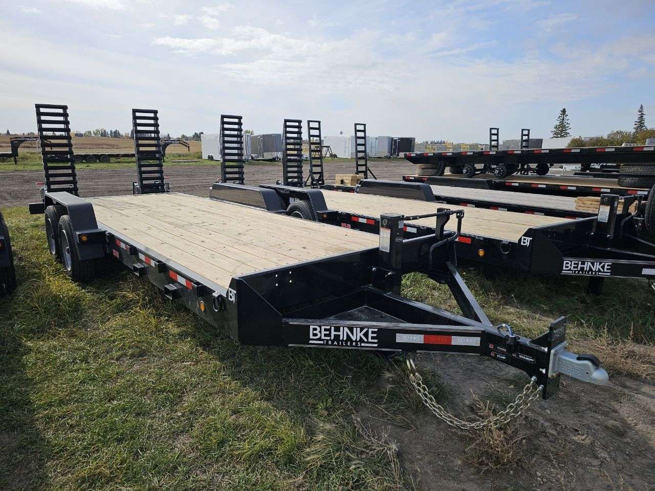 2025 Behnke CBCT 8'6" x 22' Beavertail Flat Deck Trailer