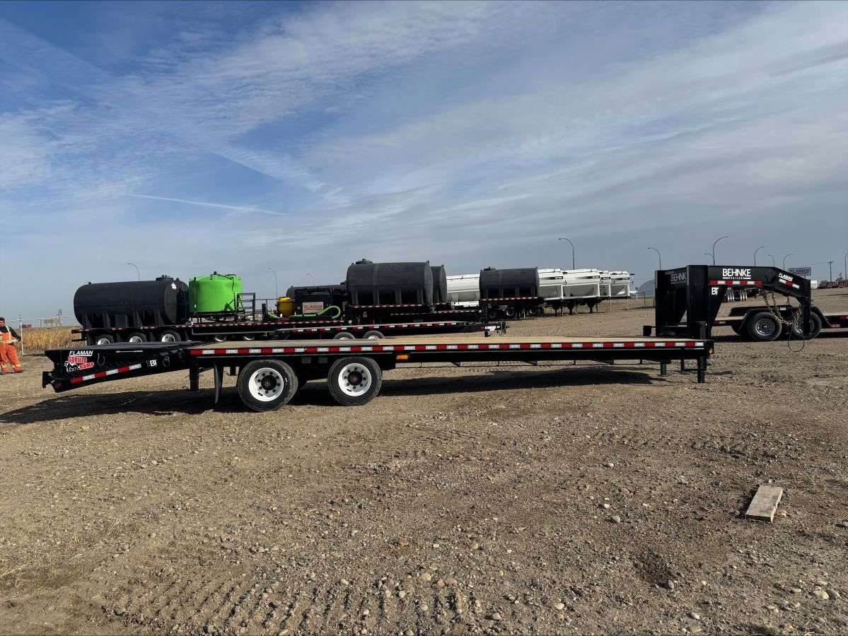 2025 Behnke FB 8'6" x 30' Gooseneck Flat Deck