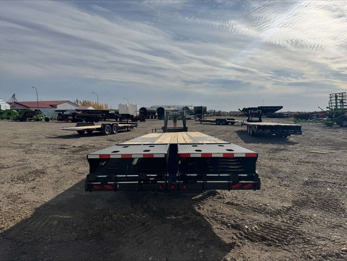 2025 Behnke FB 8'6" x 30' Gooseneck Flat Deck
