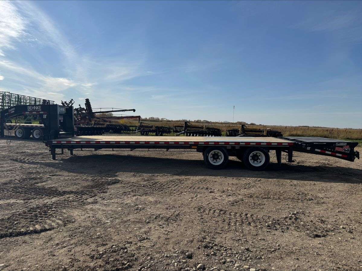 2025 Behnke FB 8'6" x 30' Gooseneck Flat Deck